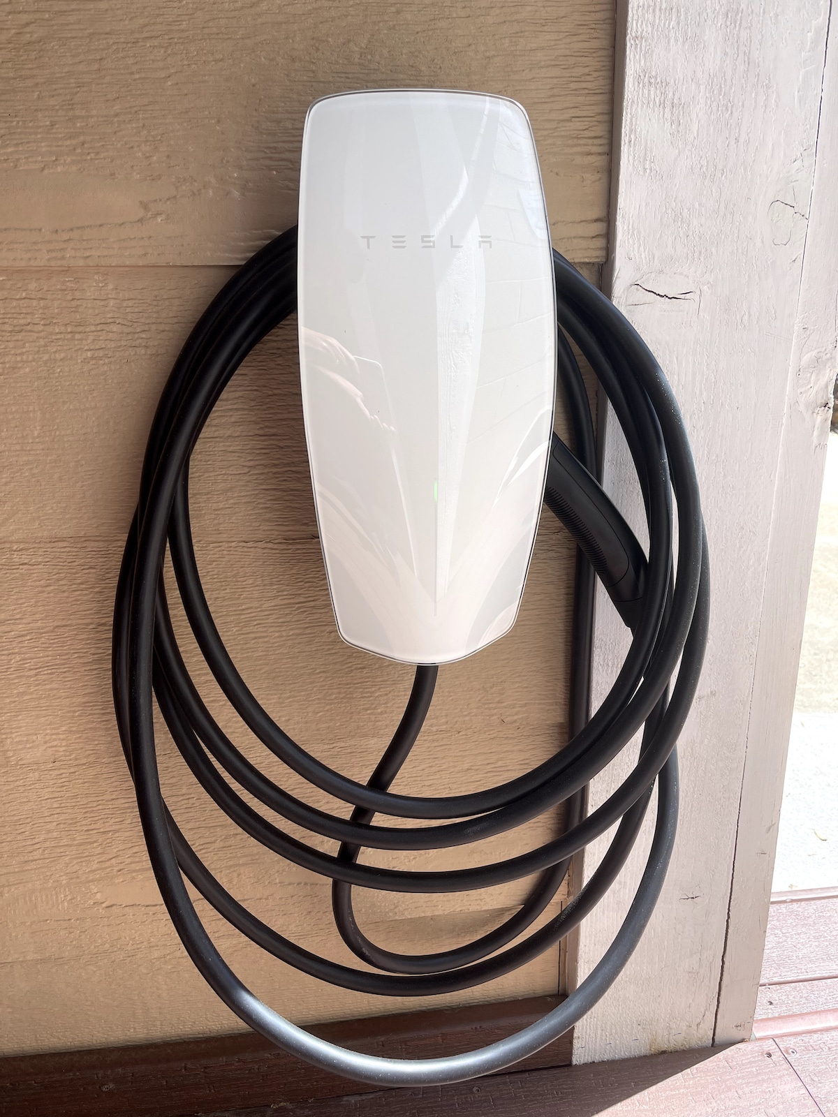 Brand new Tesla Level 2 charger! Free to use during your stay